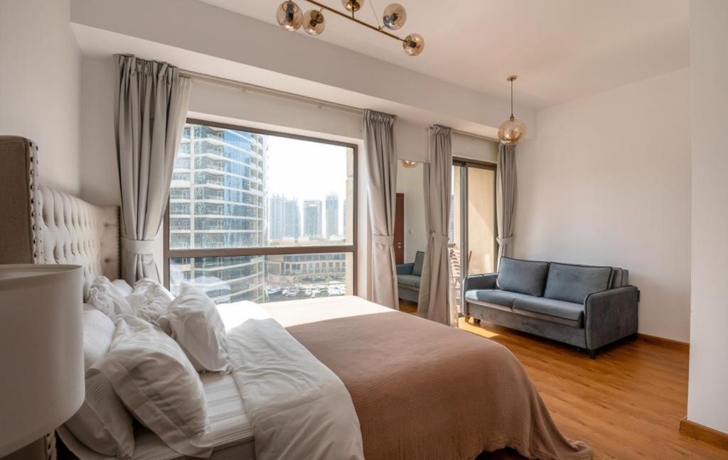 Beautiful Stylish 1 Bedroom By The Jbr ! Apartment *